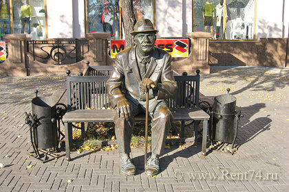 Скульптура Ветеран на Кировке