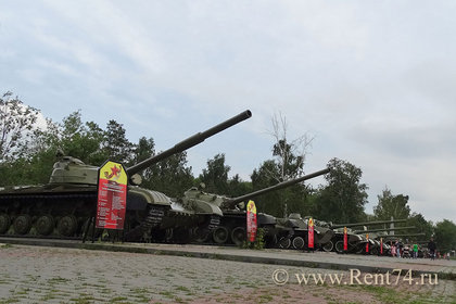 Музей военной техники под открытым небом в саду Победы