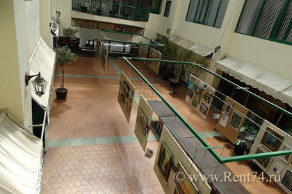 Галерея на 5-м этаже БД Спиридонов в Челябинске