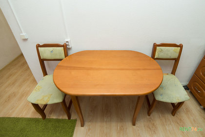 Обеденный стол, стулья